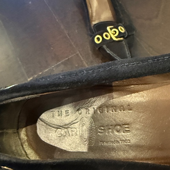 Elegant Black Suede Women's Shoes with Gold Accents - Picture 2 of 6